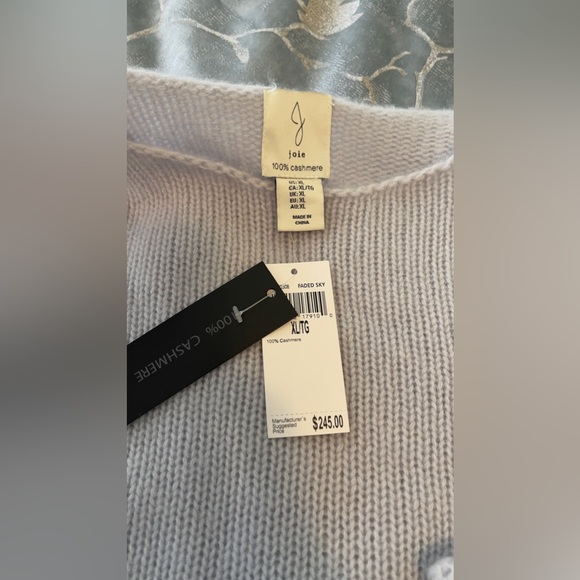New 100% Cashmere joie Cozy Light Gray Sweater Woman’s - Picture 8 of 11